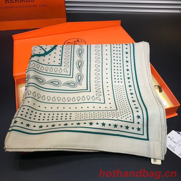 Hermes Scarf HEC00350 Hermes Scarf HEC00350