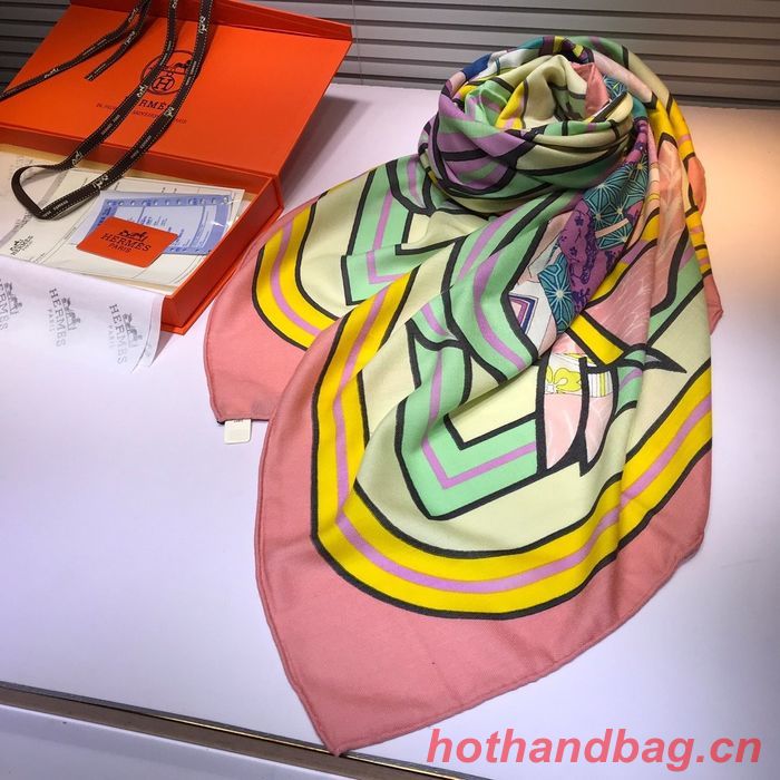 Hermes Scarf HEC00500 Hermes Scarf HEC00500