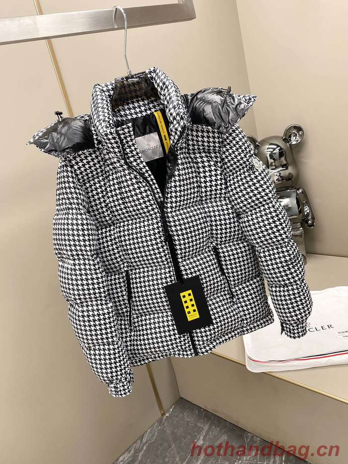 Moncler Top Quality Couple Down Coat MOY00213 Moncler Top Quality Couple Down Coat MOY00213