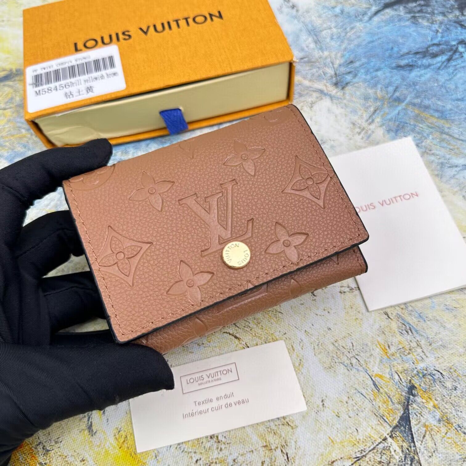 Louis Vuitton Business Card Holder M58456 Khaki Louis Vuitton Business Card Holder M58456 Khaki