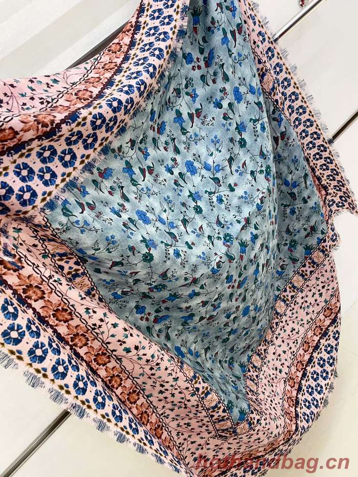Loro Piana Scarf LPC00021 Loro Piana Scarf LPC00021