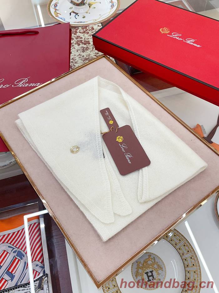 Loro Piana Scarf LPC00033 Loro Piana Scarf LPC00033