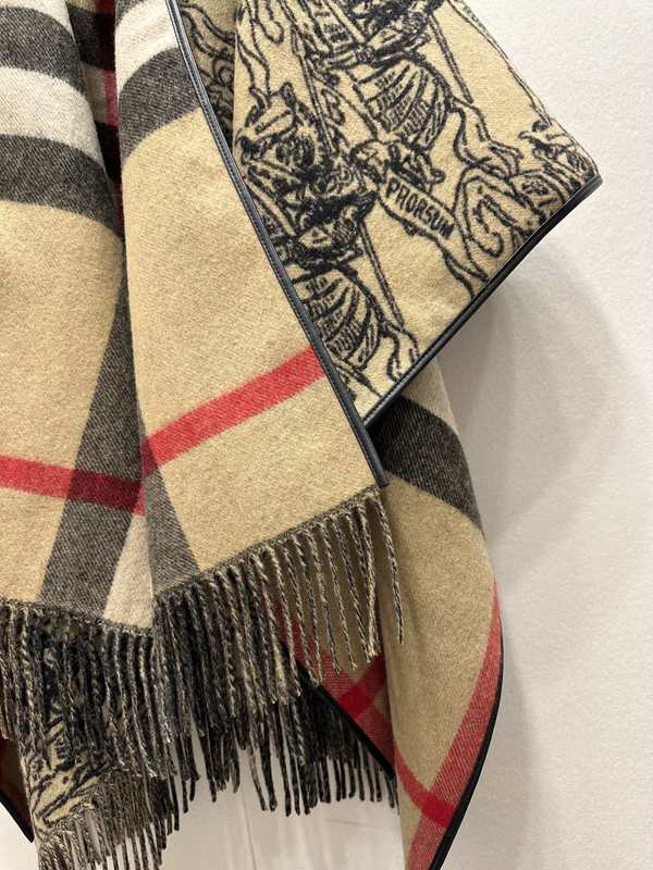 Burberry Cloak BBC00201 Burberry Cloak BBC00201