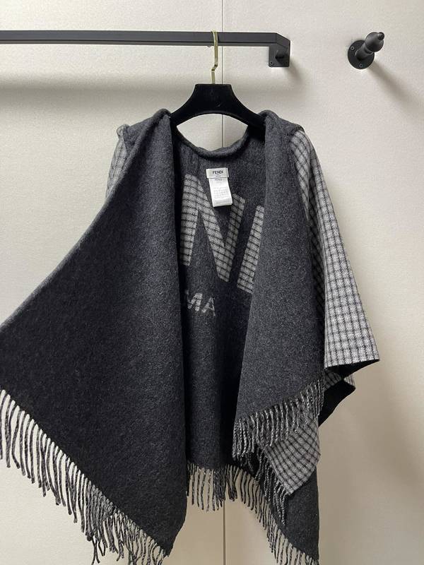 Fendi Cloak FDC00131 Fendi Cloak FDC00131