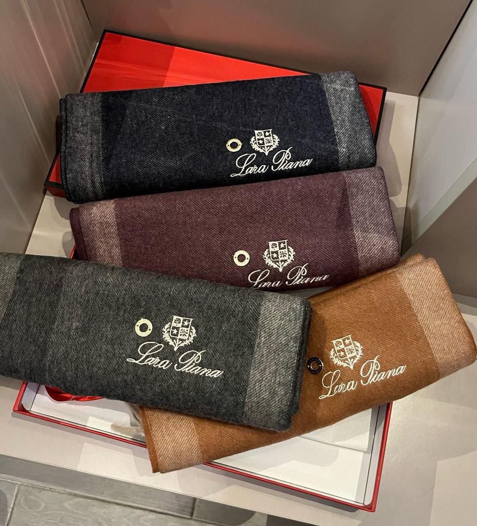 Loro Piana Cashmere Scarf LPS50930 Loro Piana Cashmere Scarf LPS50930