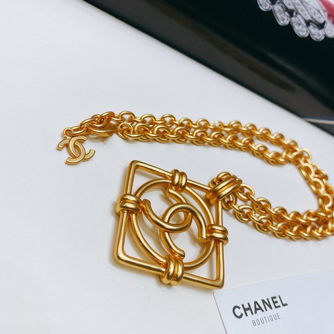 Chanel necklace CE81584