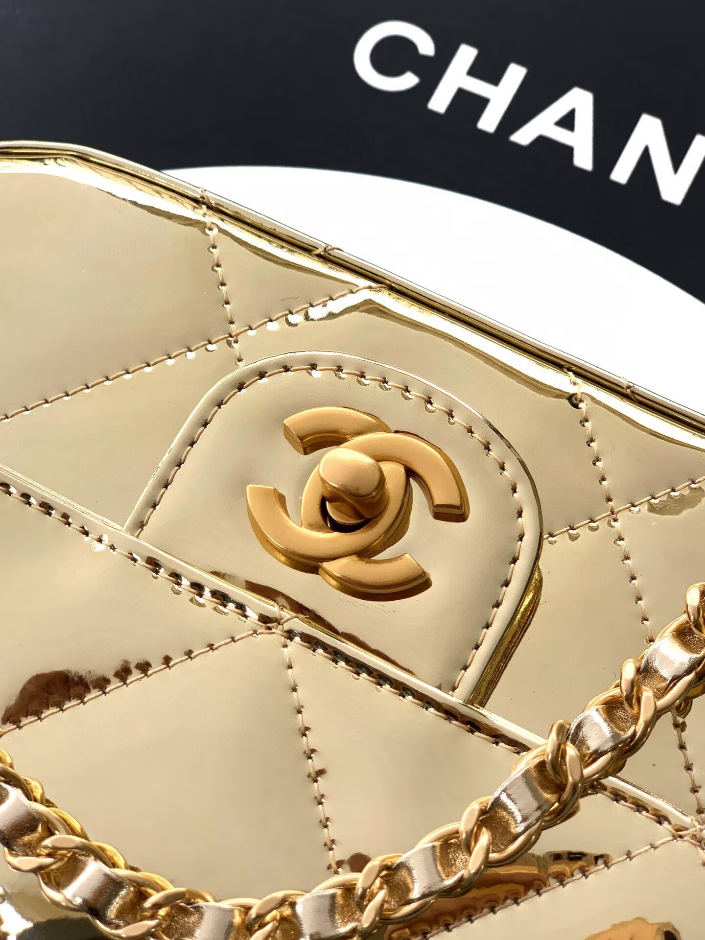 Chanel 25K Original Patent Leather Top Handle Bag A6320 Gold Chanel 25K Original Patent Leather Top Handle Bag A6320 Gold