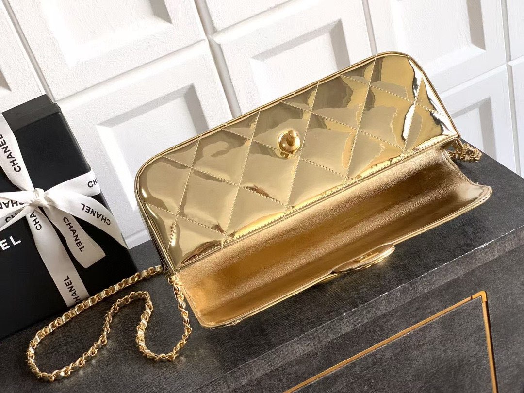 Chanel 25K Original Patent Leather Top Handle Bag A6321 Gold Chanel 25K Original Patent Leather Top Handle Bag A6321 Gold