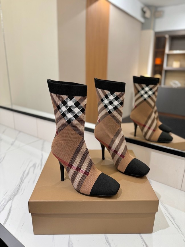 BurBerry Ankle Boot 87214-3