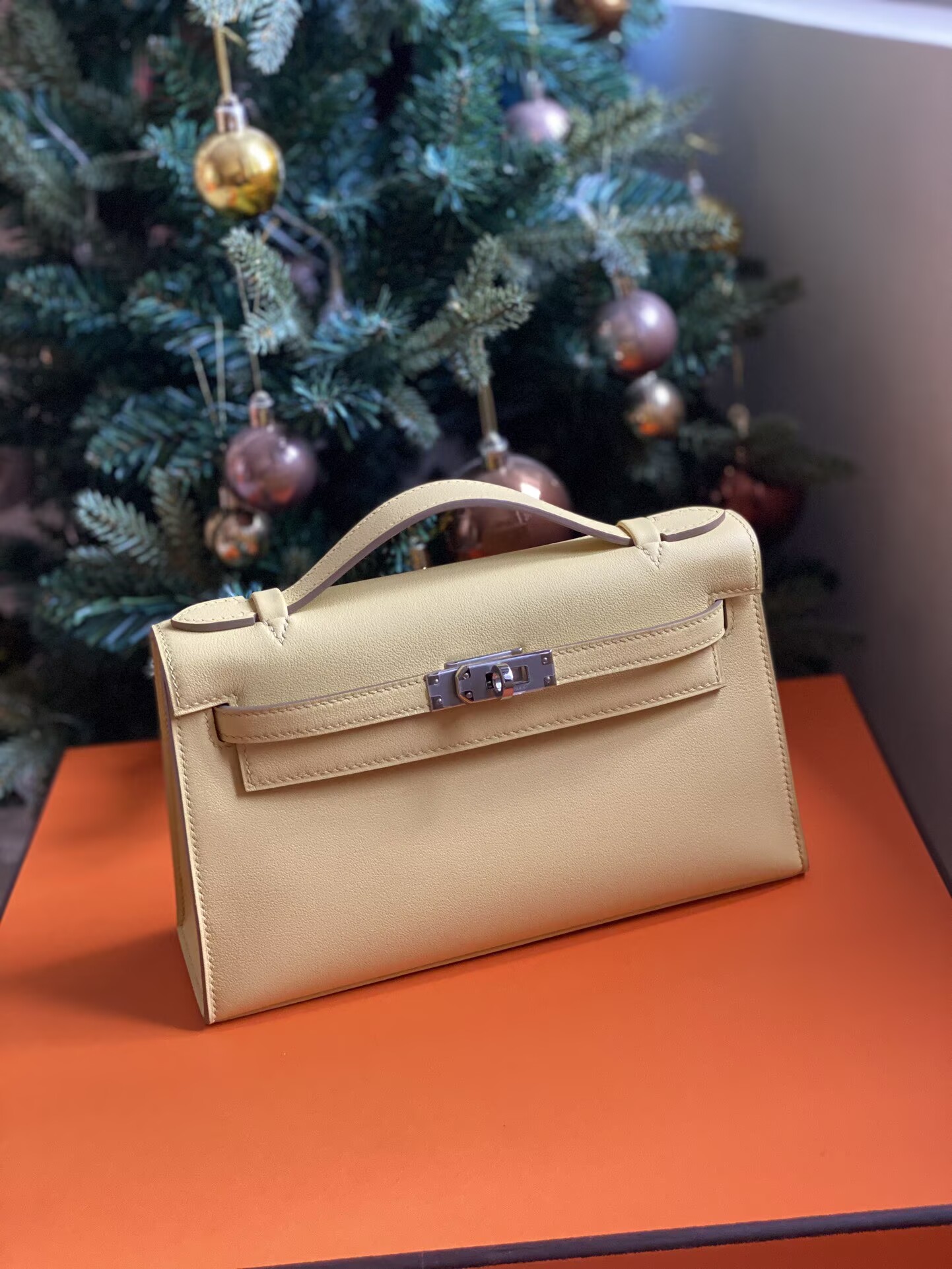 Hermes Original Swift Leather Mini Kelly K22CM H23560 Light yellow Hermes Original Swift Leather Mini Kelly K22CM H23560 Light yellow