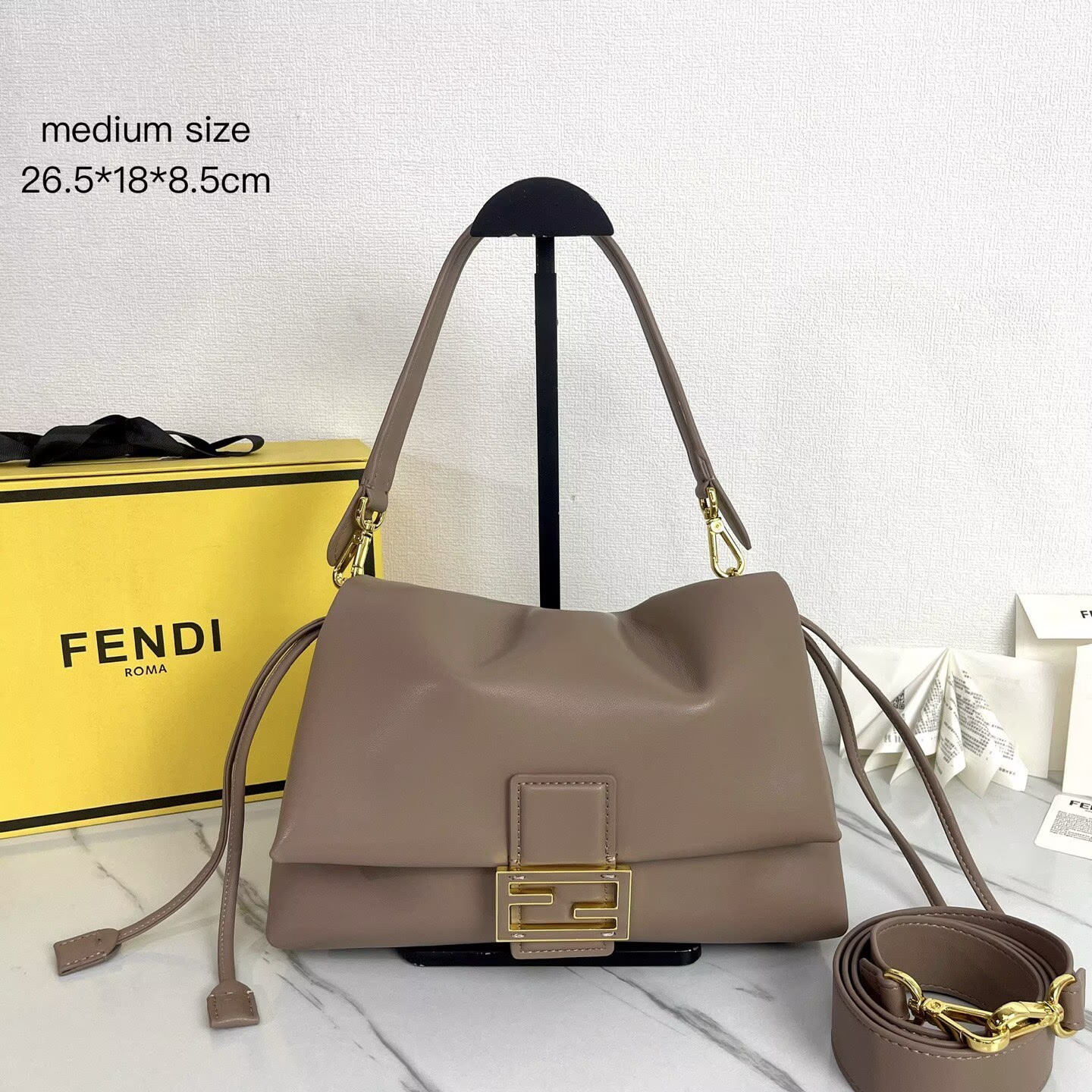 FENDI 2025 Mamma Baguette Original Leather Medium Bag FF8851 Gray FENDI 2025 Mamma Baguette Original Leather Medium Bag FF8851 Gray