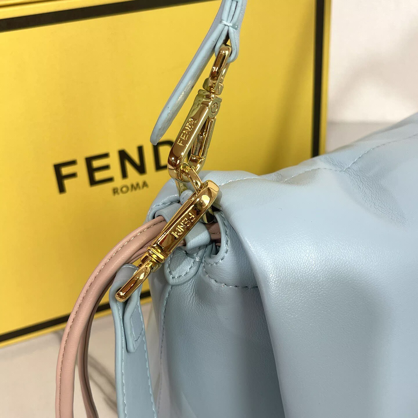 FENDI 2025 Mamma Baguette Original Leather Medium Bag FF8851 Light Blue FENDI 2025 Mamma Baguette Original Leather Medium Bag FF8851 Light Blue