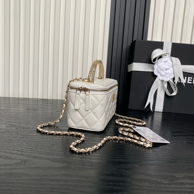 Chanel Long Vanity with chain AP4842 white